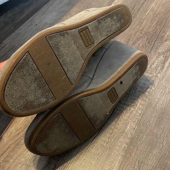 Toms - tan wedges - Picture 4 of 4
